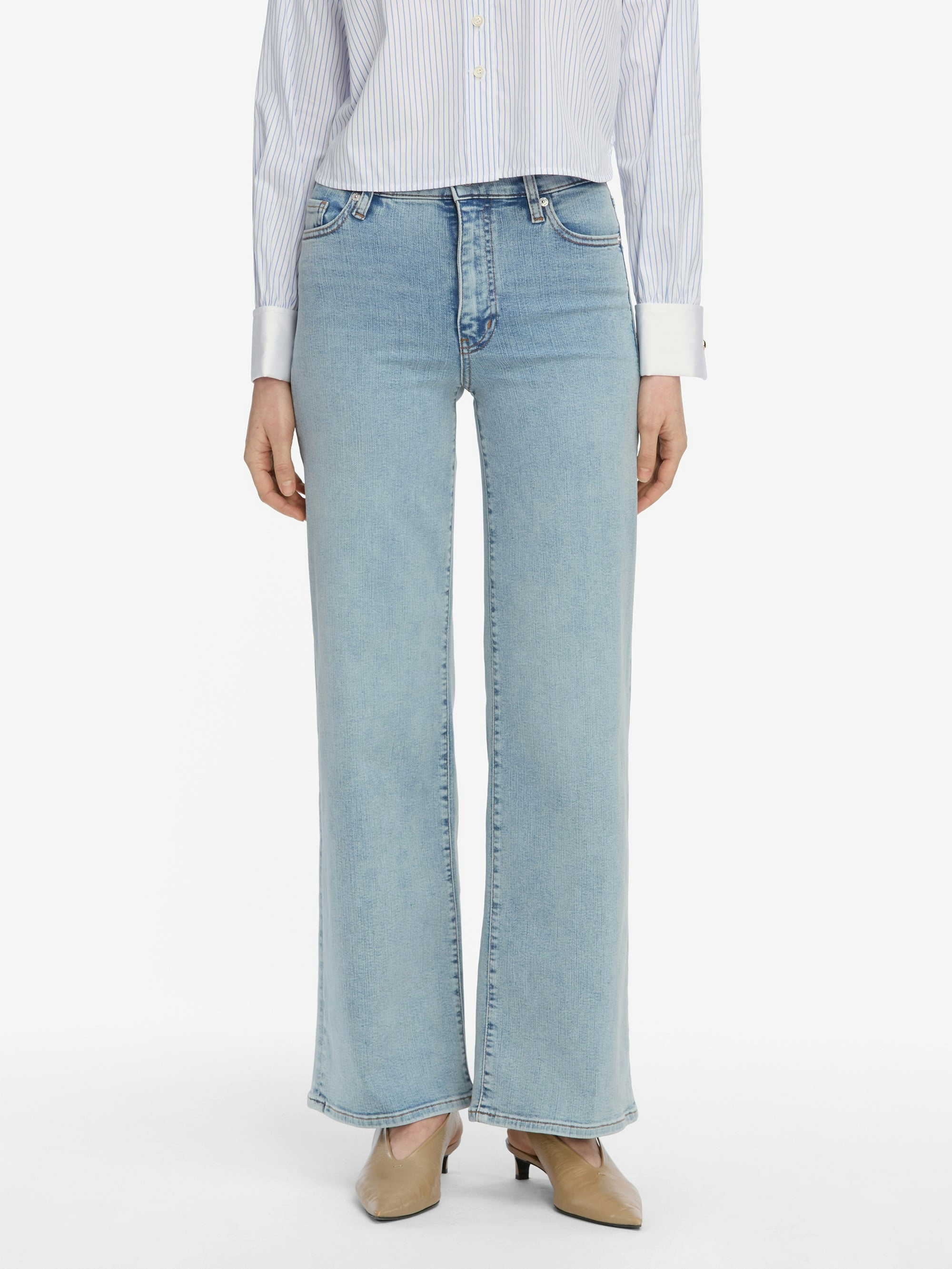 jeans front image alt:hover